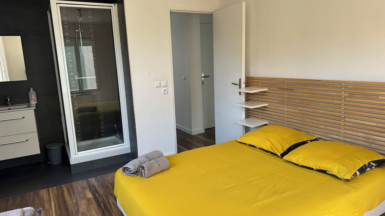 Photo of Bedroom in Savigny-sur-Orge