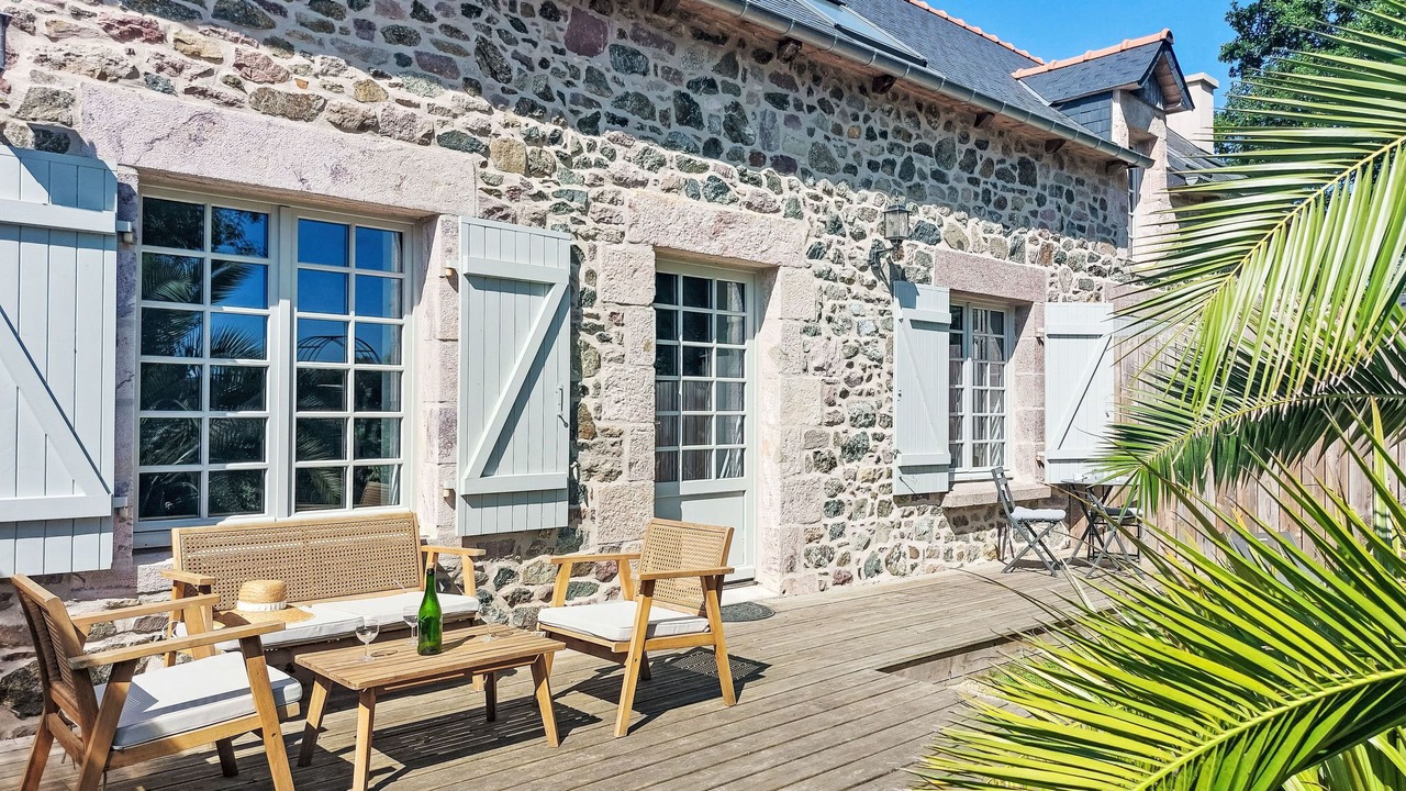 Photo of Others in Frehel