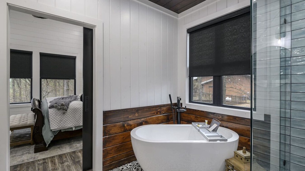 Photo of Bathroom in Broken Bow
