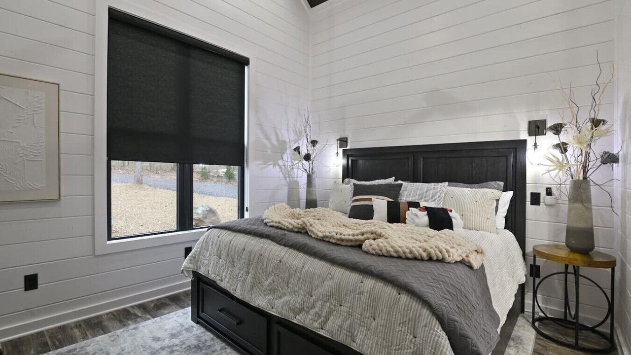 Photo of Bedroom in Broken Bow