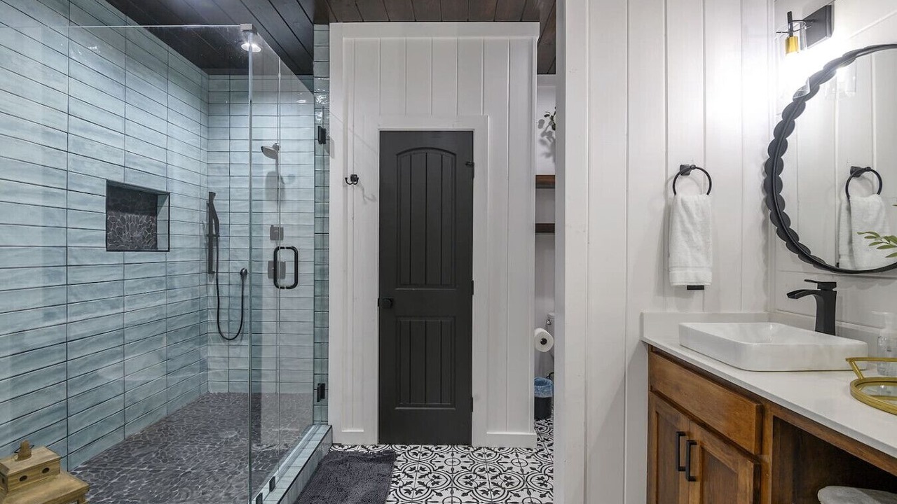 Photo of Bathroom in Broken Bow
