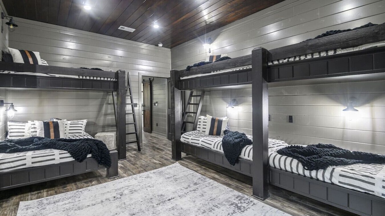 Photo of Bedroom in Broken Bow