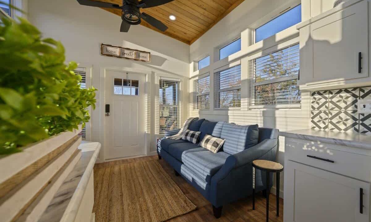 Photo of Livingroom in Clayton
