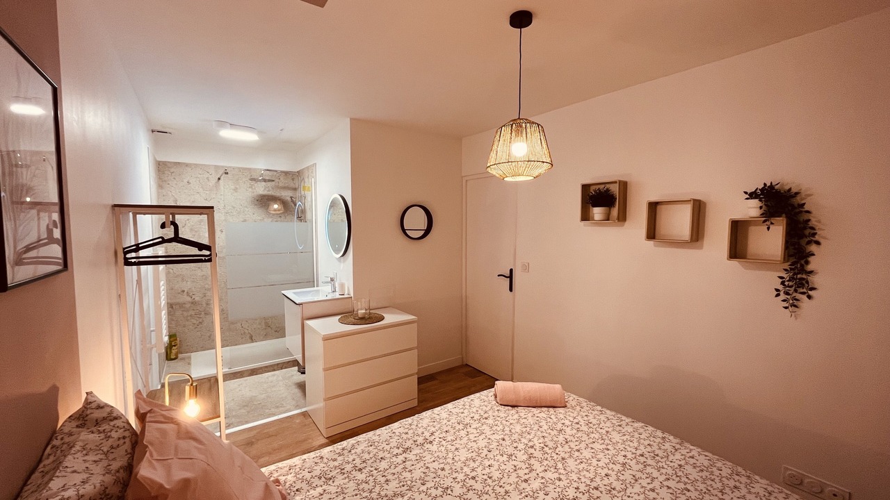 Photo of Bedroom in Gannat