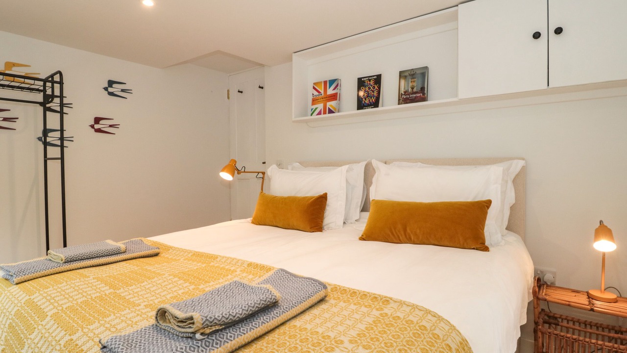 Photo of Bedroom in West Lydford