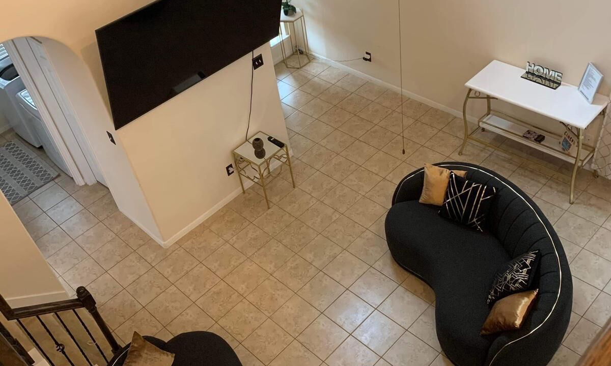 Photo of Livingroom in Northeast Houston