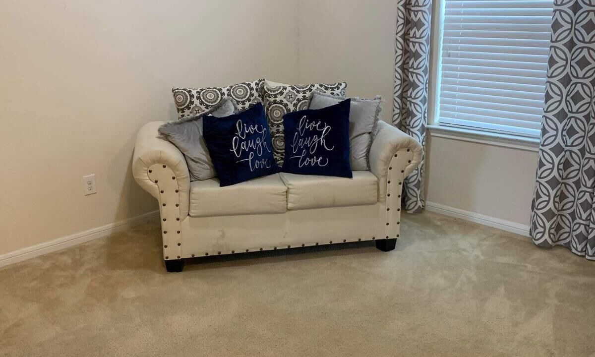 Photo of Livingroom in Northeast Houston