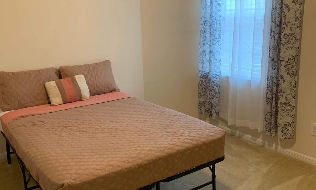 Photo of Bedroom in Northeast Houston