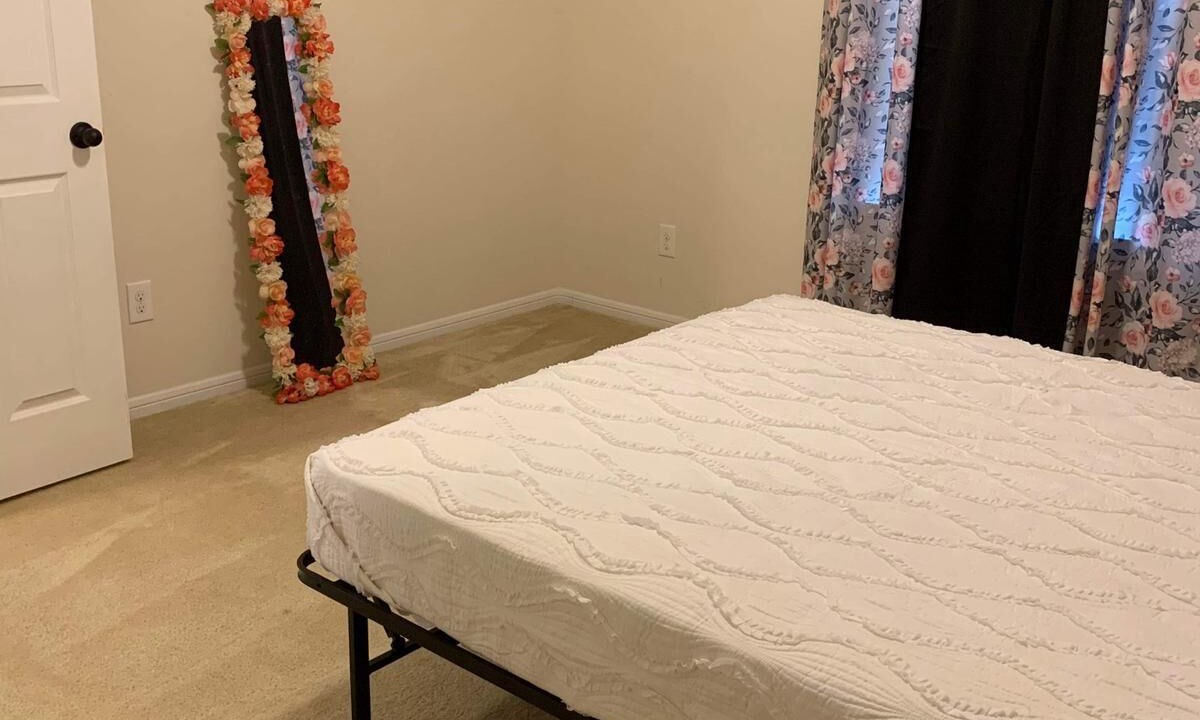 Photo of Bedroom in Northeast Houston