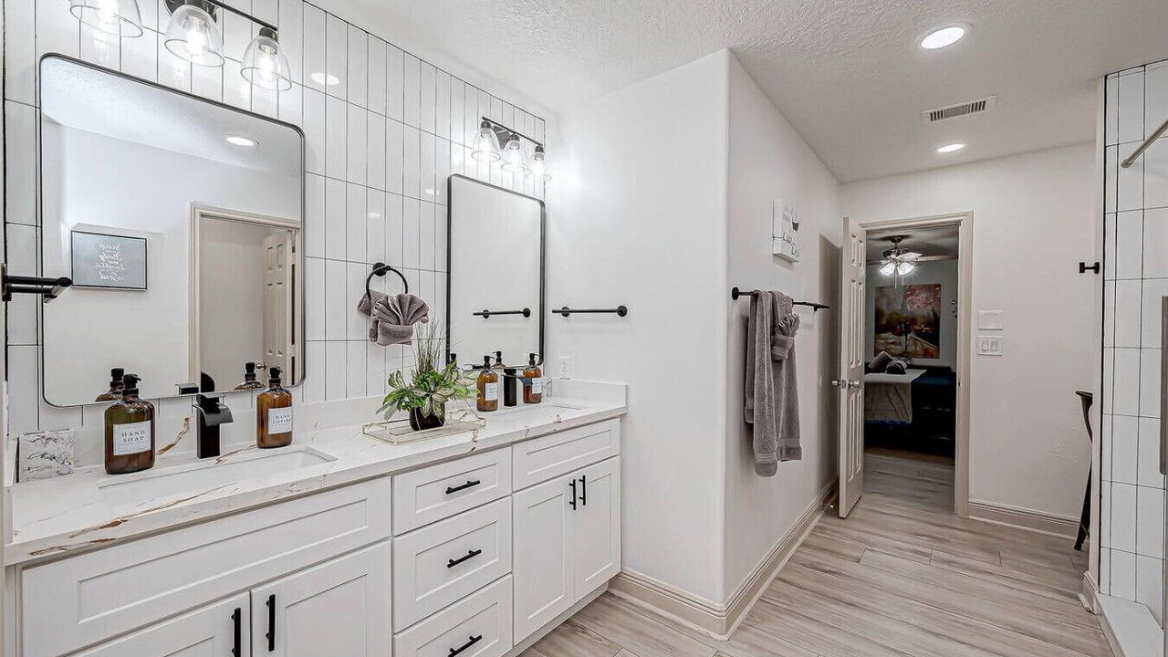 Photo of Bathroom in Humble
