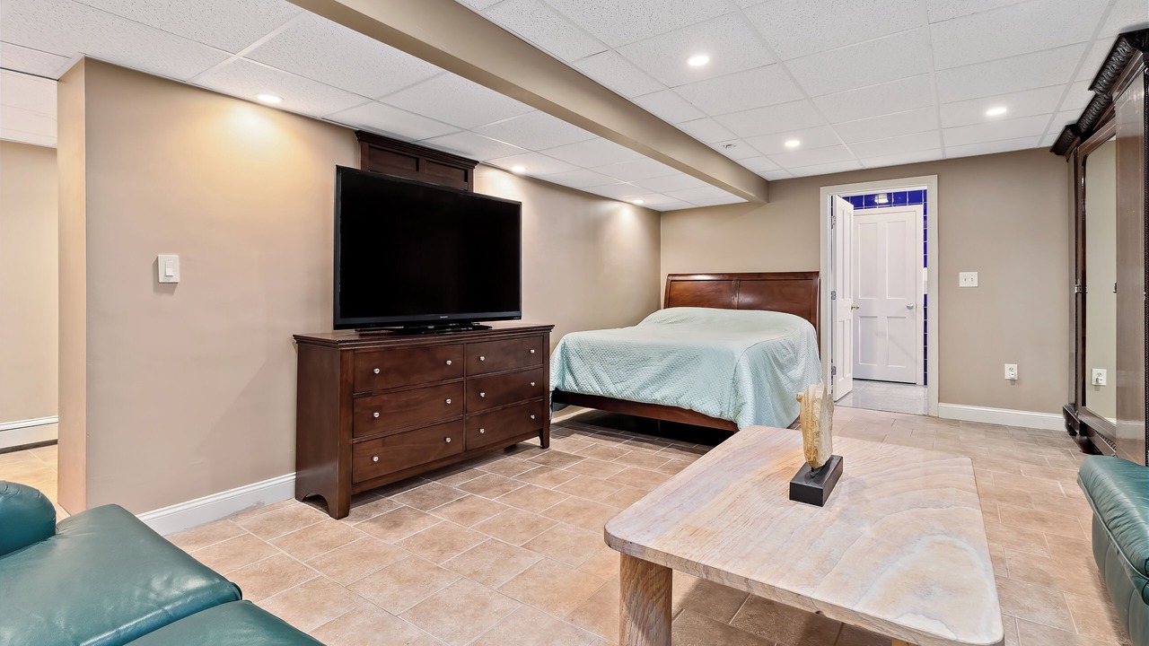 Photo of Bedroom in Central Square