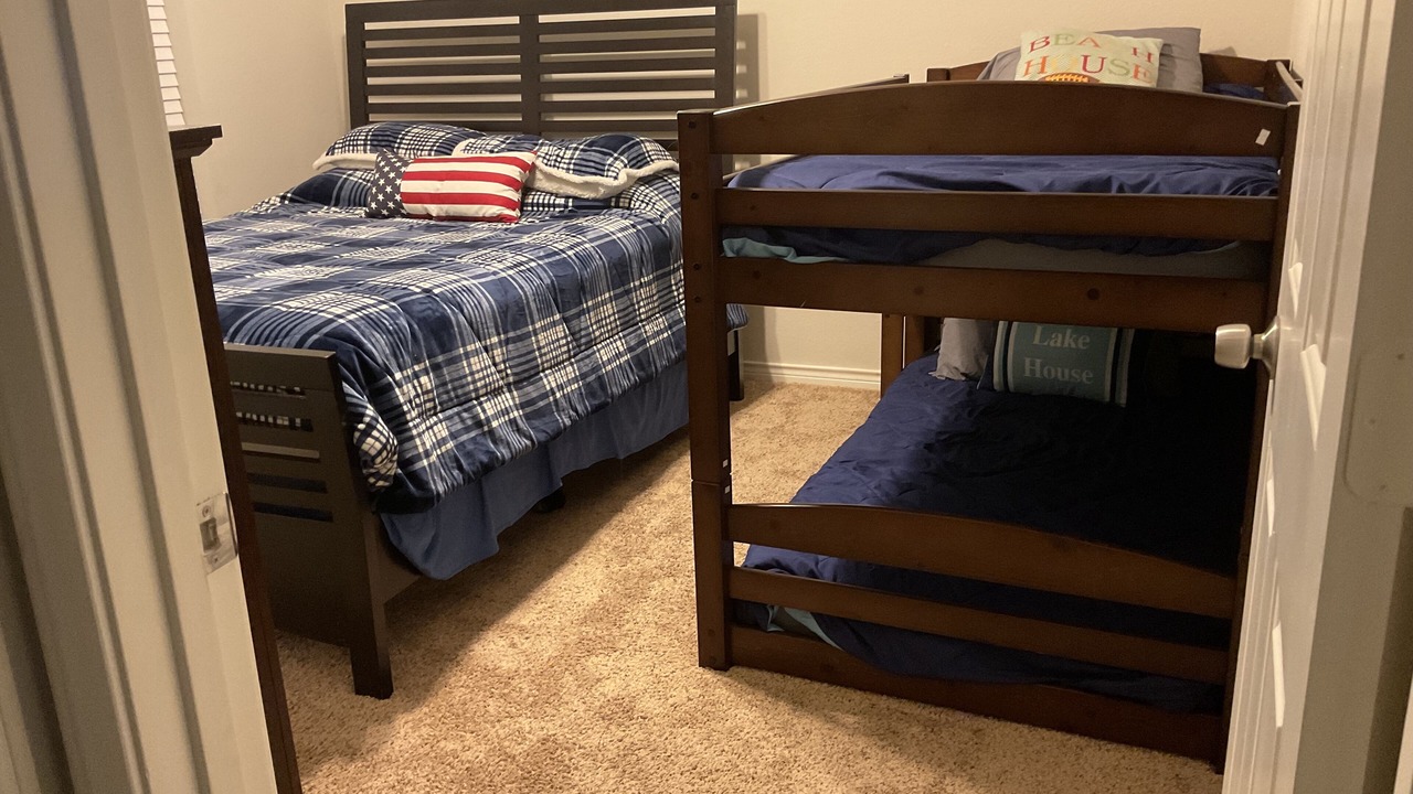 Photo of Bedroom in Tool