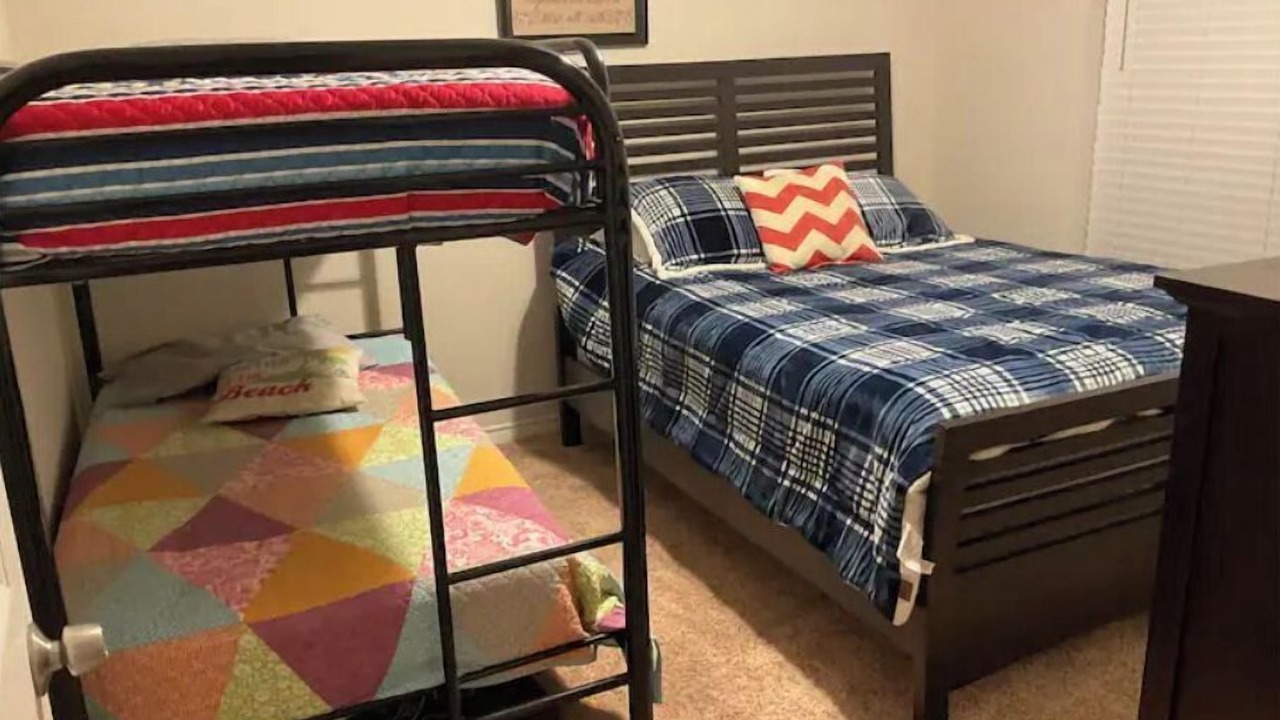 Photo of Bedroom in Tool