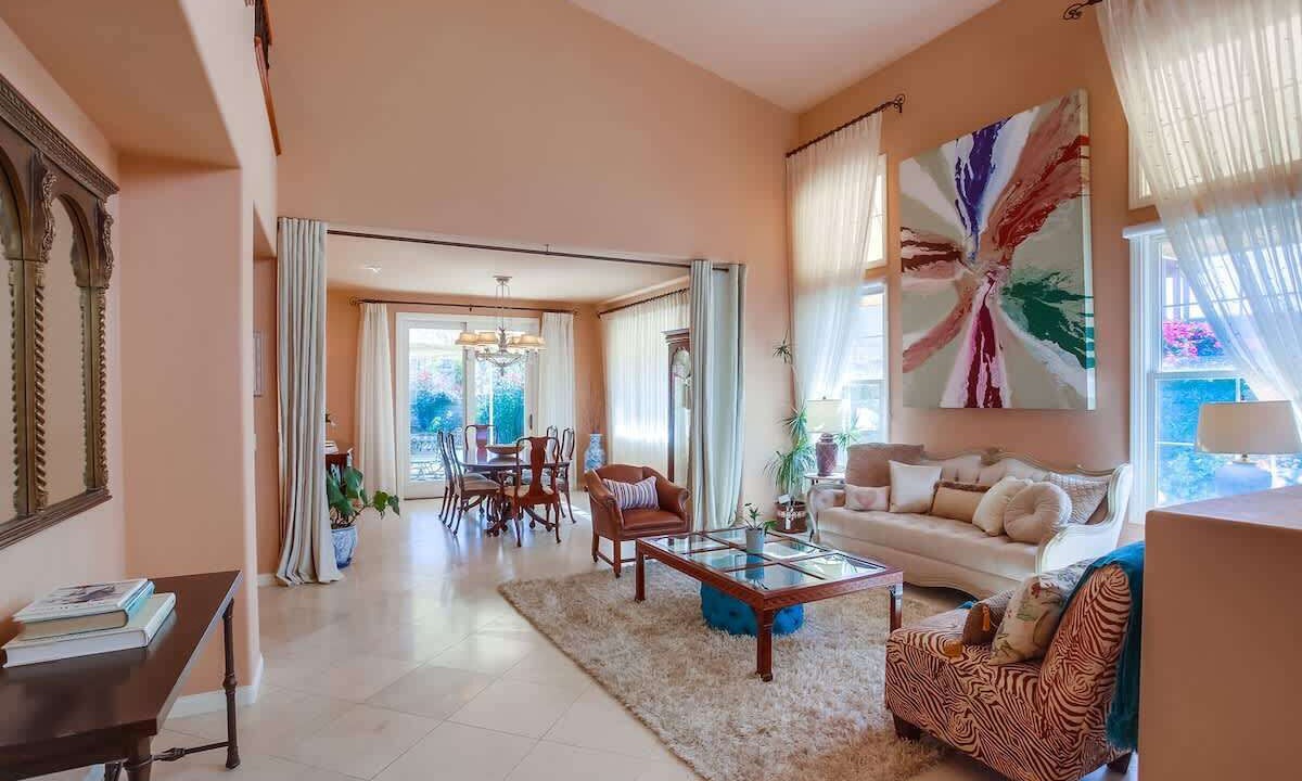 Photo of Bedroom in La Jolla Mesa