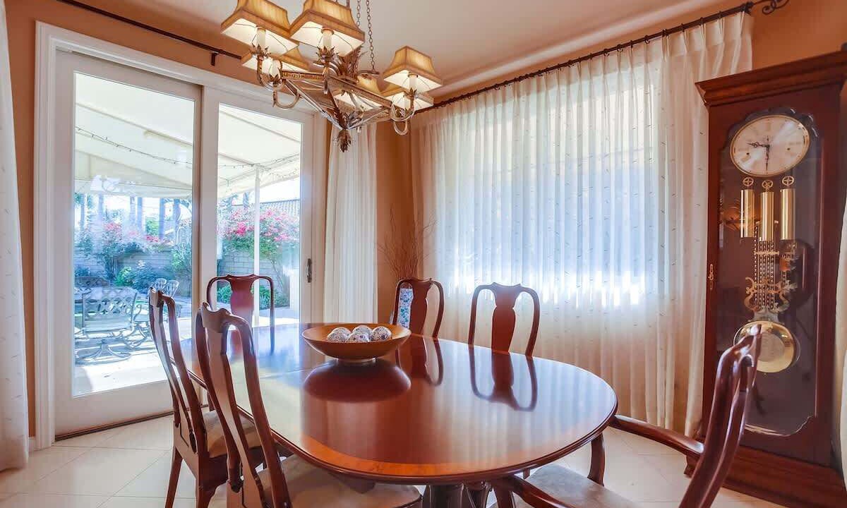 Photo of Bedroom in La Jolla Mesa