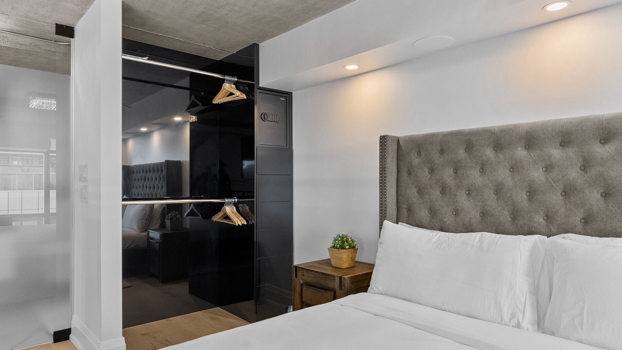 Photo of Bedroom in Humber Bay