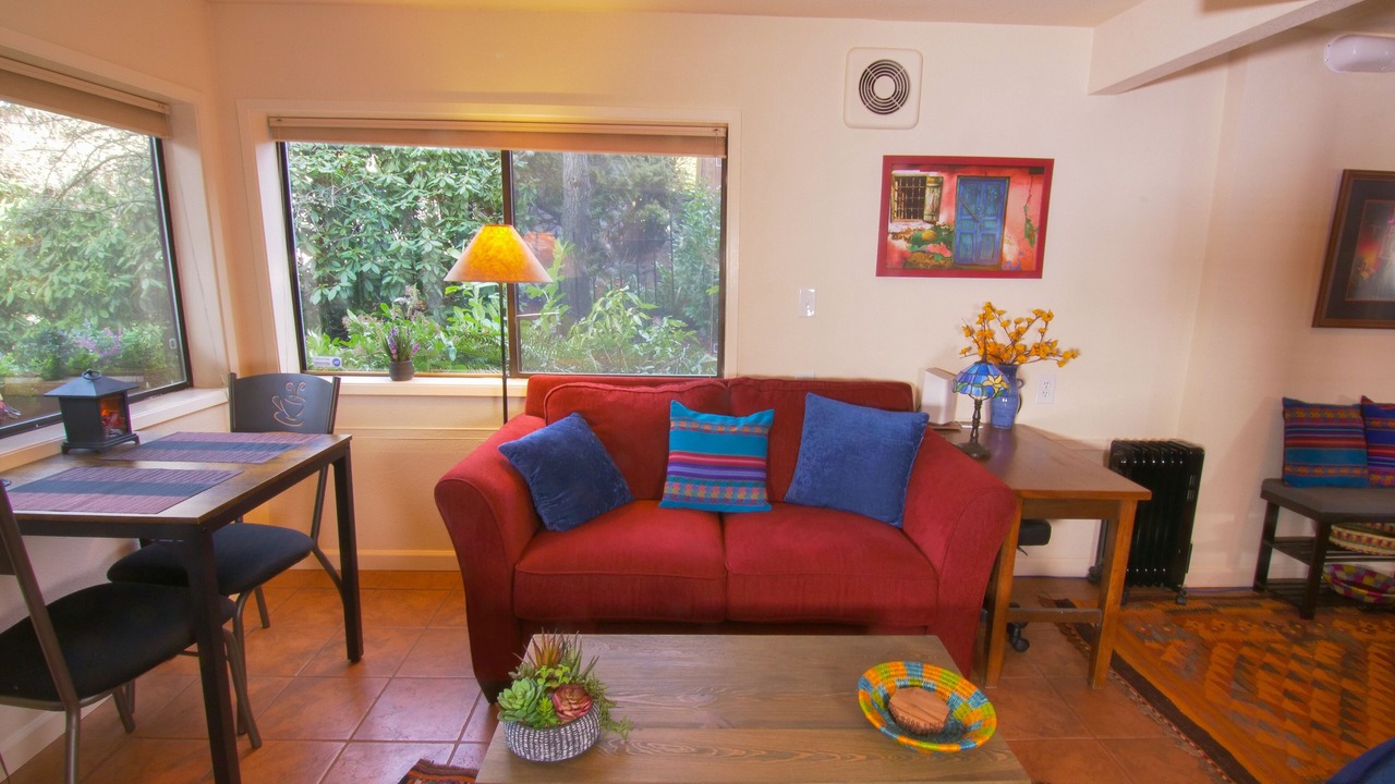 Photo of Livingroom in Edmonds