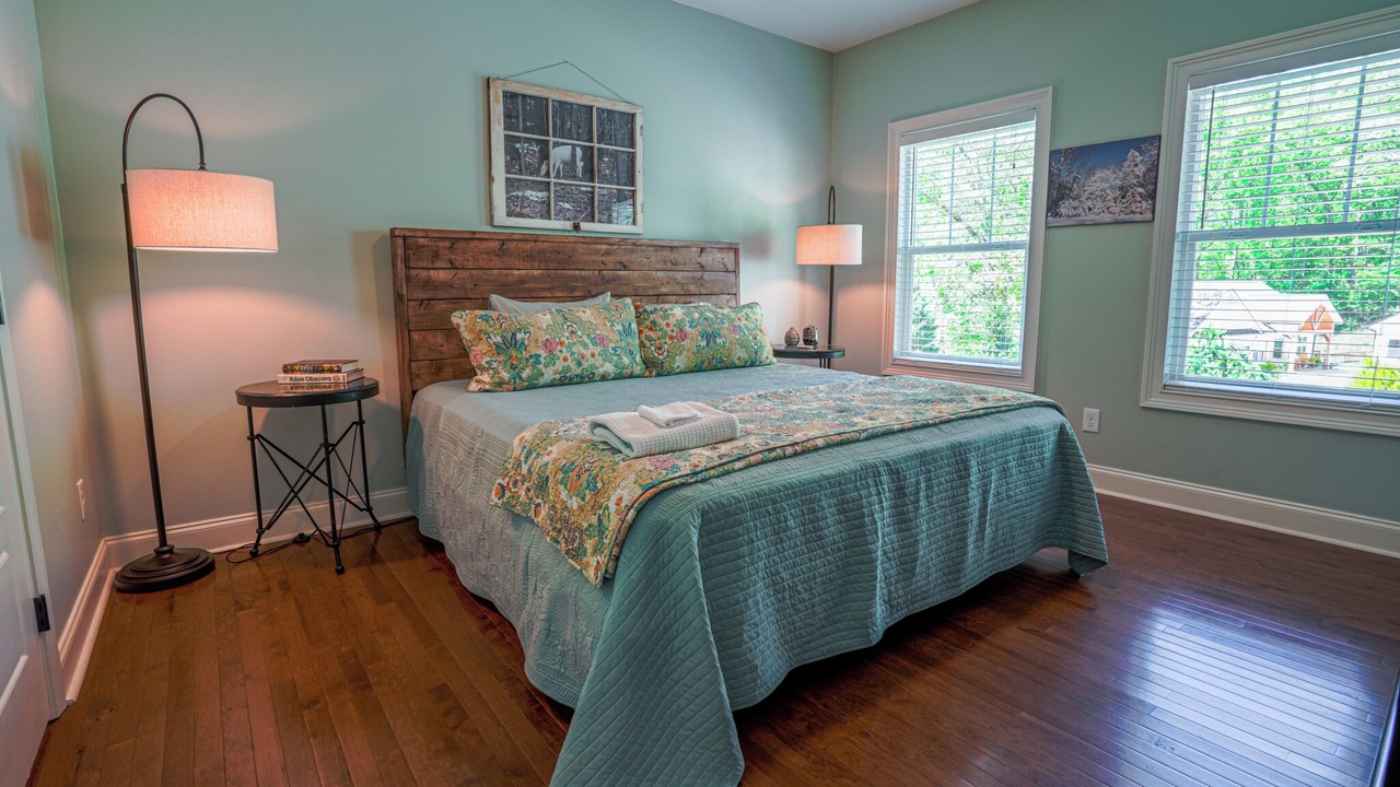 Photo of Bedroom in Dahlonega