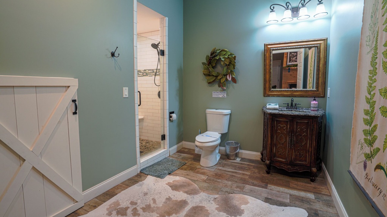 Photo of Bathroom in Dahlonega