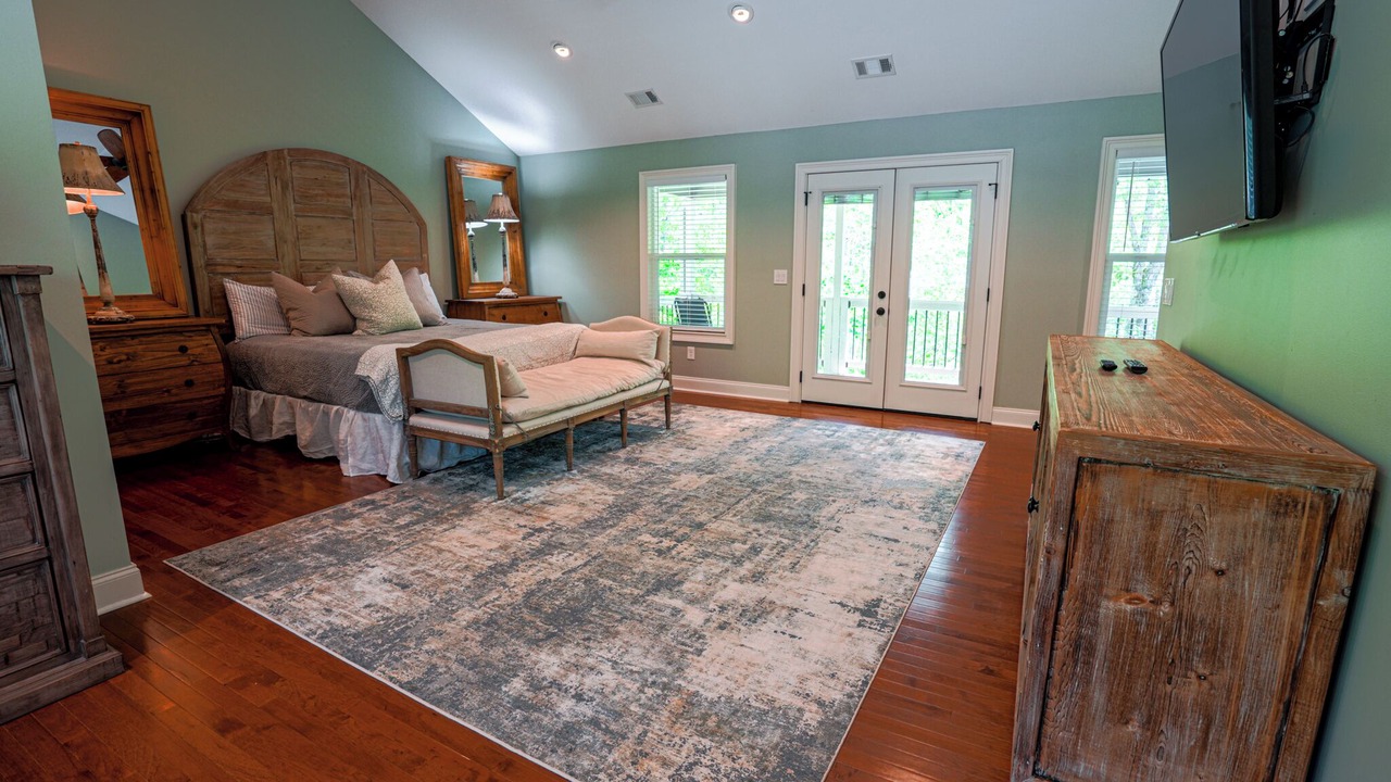 Photo of Bedroom in Dahlonega
