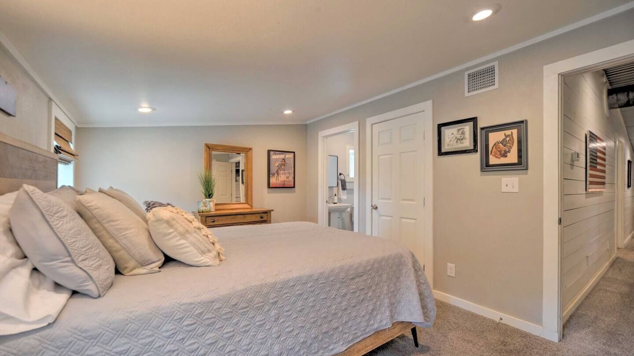 Photo of Bedroom in Kendalia