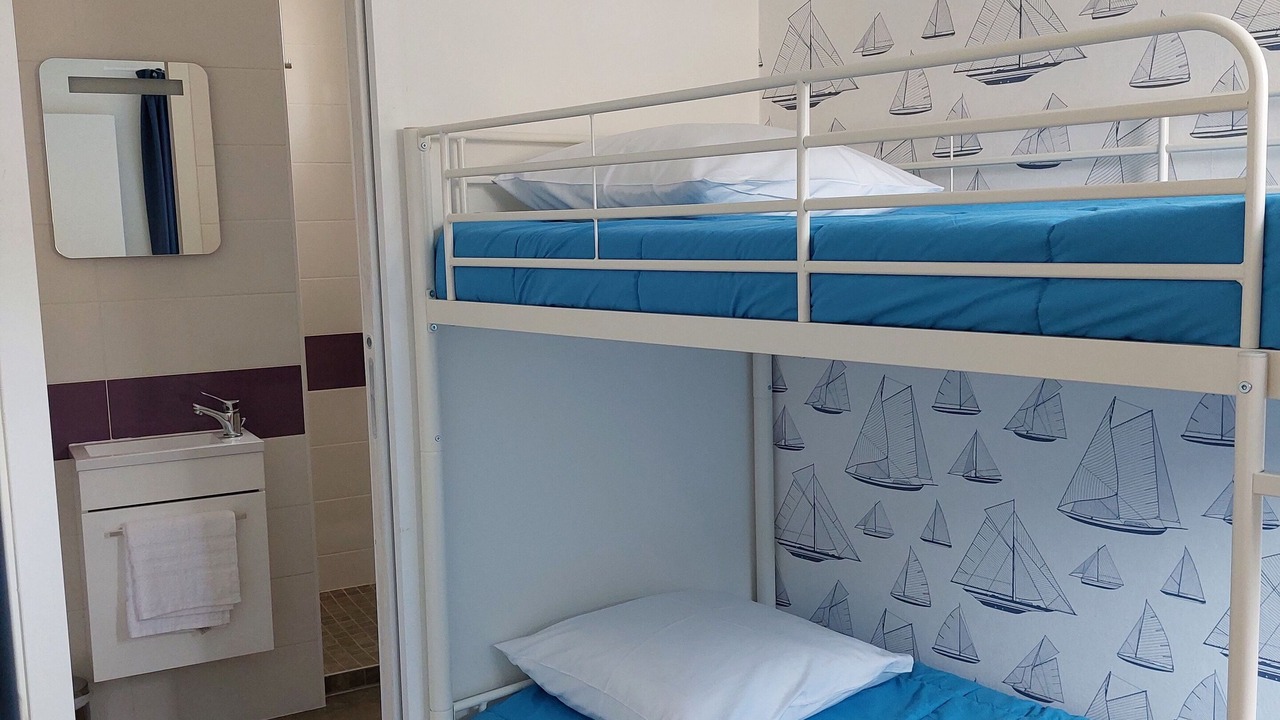 Photo of Bedroom in Boyardville