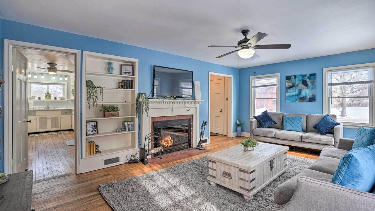 Photo of Livingroom in Minetto