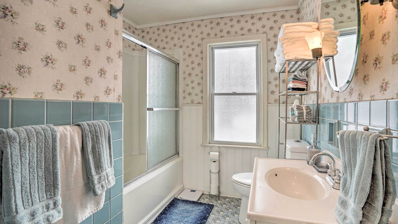 Photo of Bathroom in Minetto