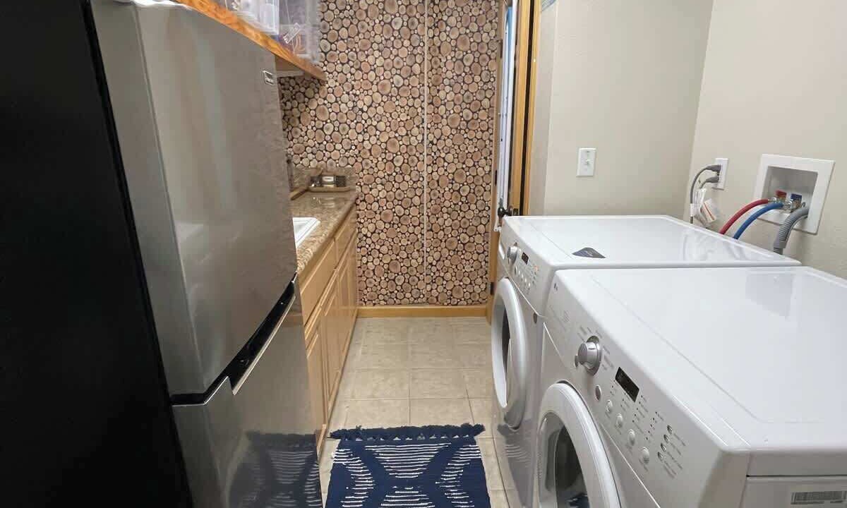 Photo of Bedroom in Shingletown