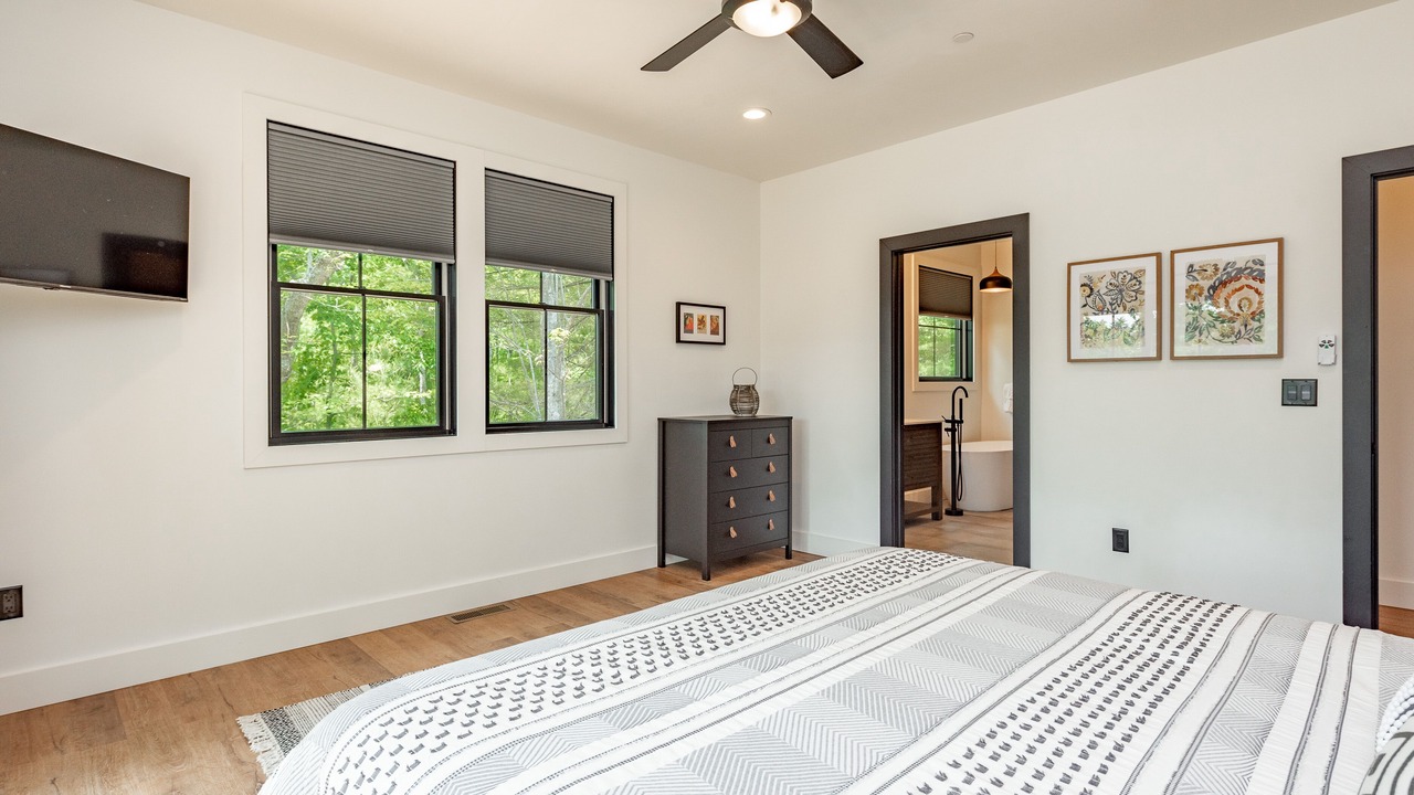 Photo of Bedroom in Sky Valley