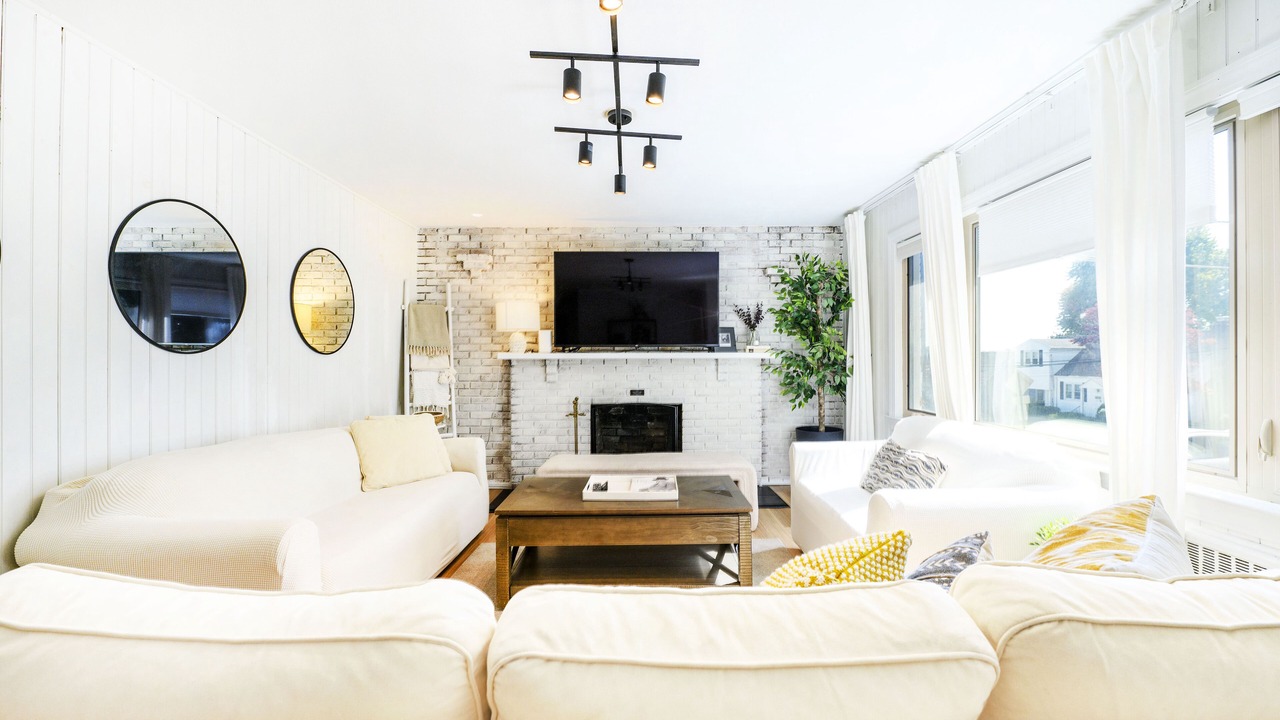 Photo of Livingroom in East Shore