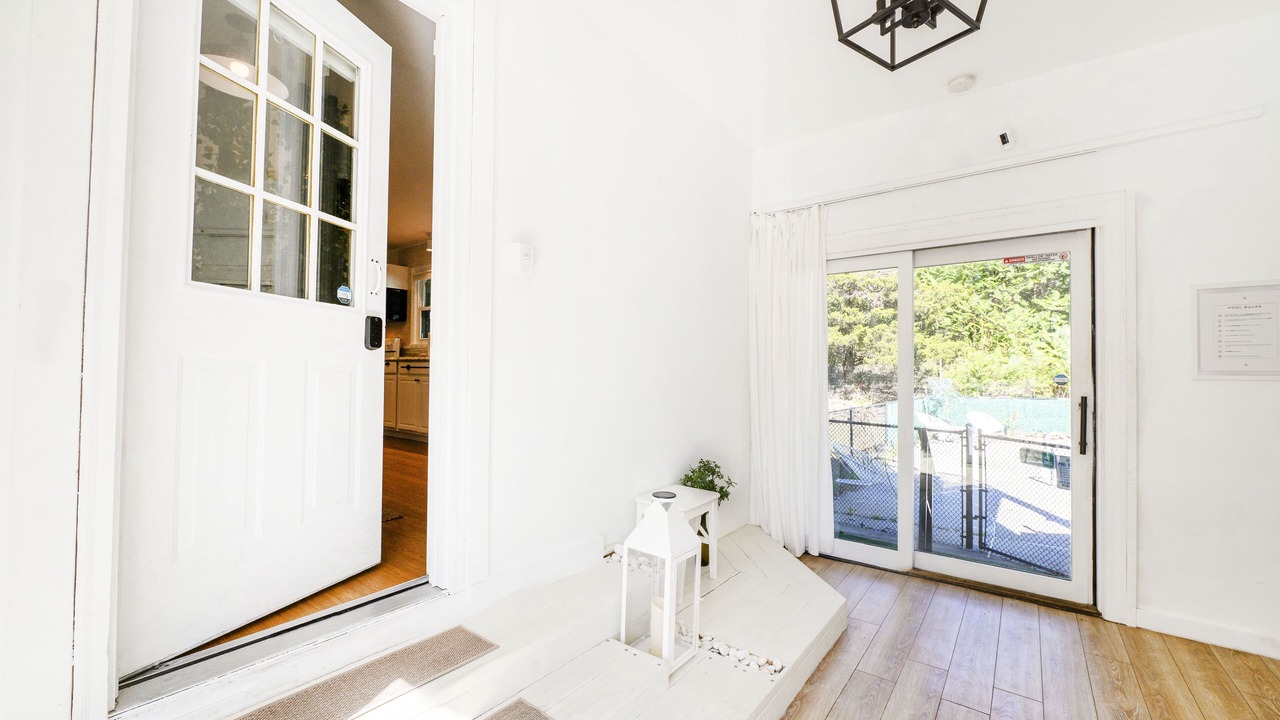 Photo of Others in East Shore