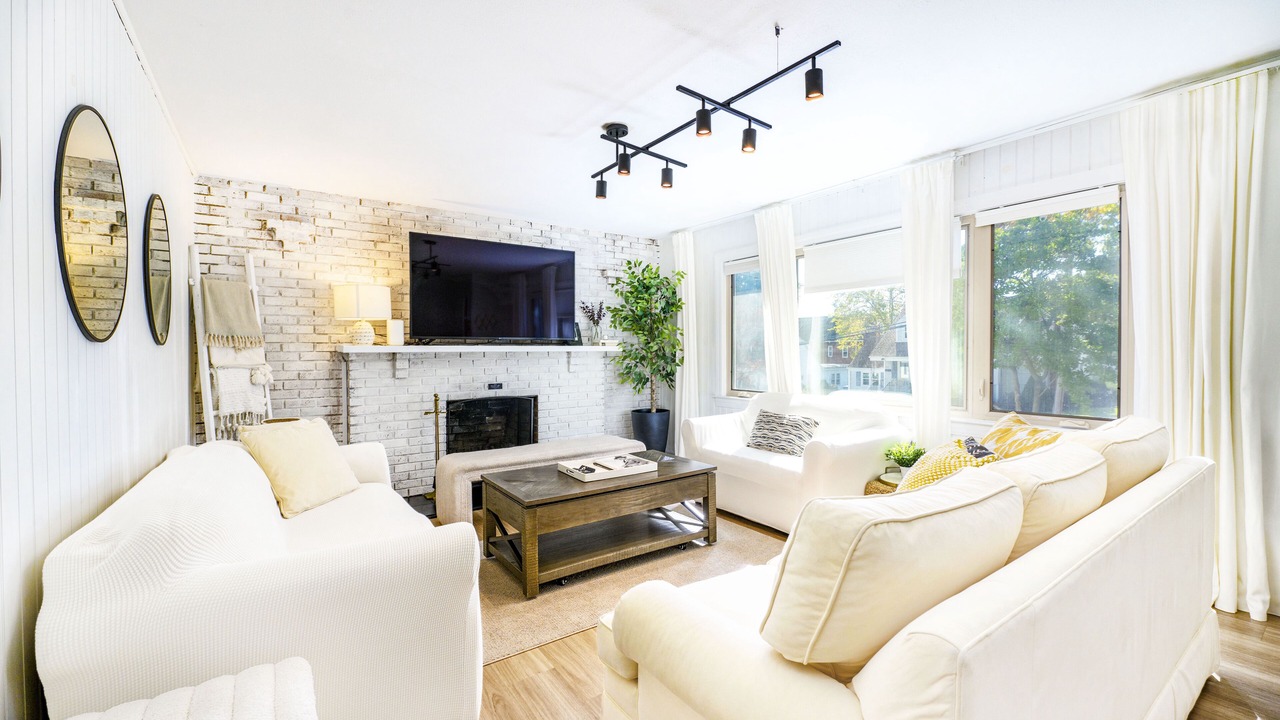 Photo of Livingroom in East Shore