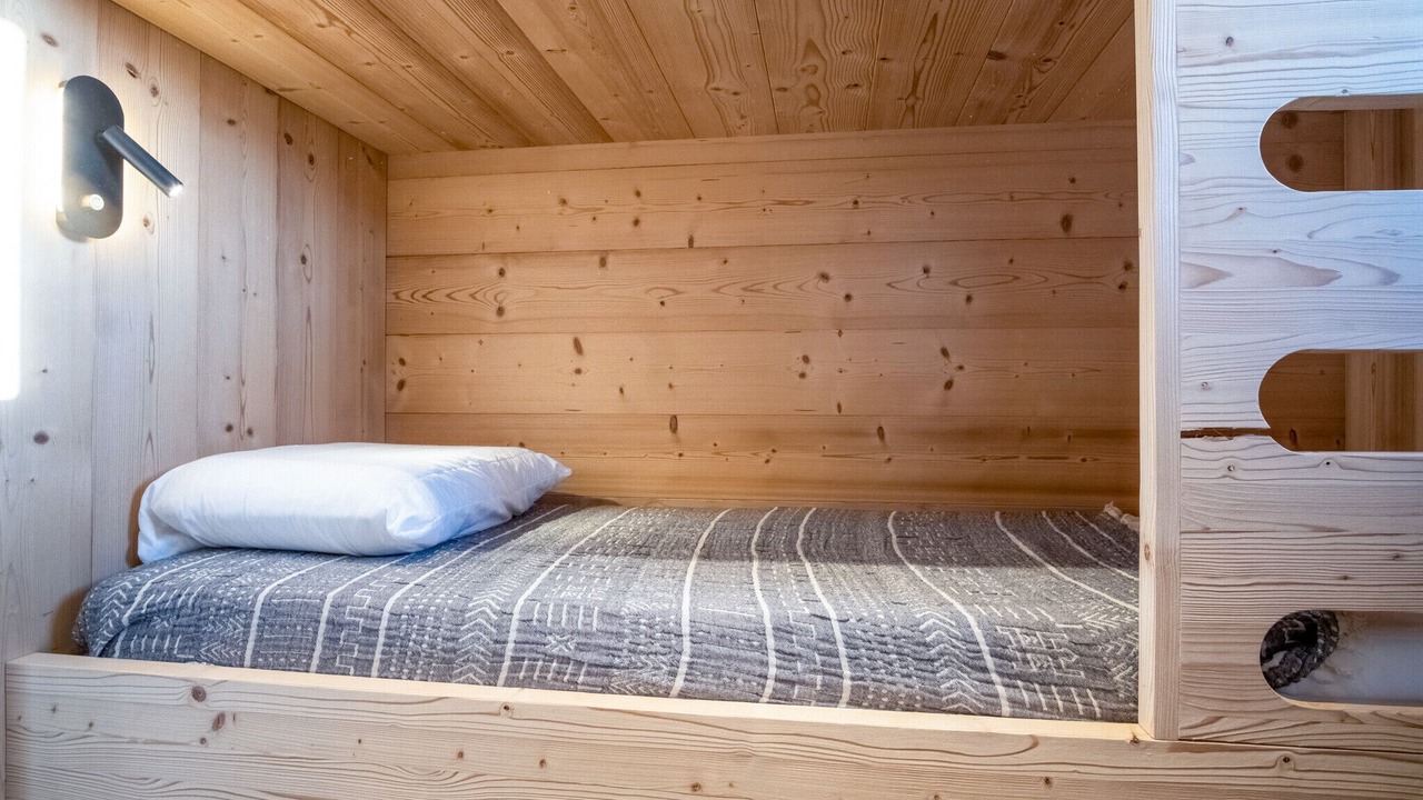 Photo of Bedroom in Eclose-Est