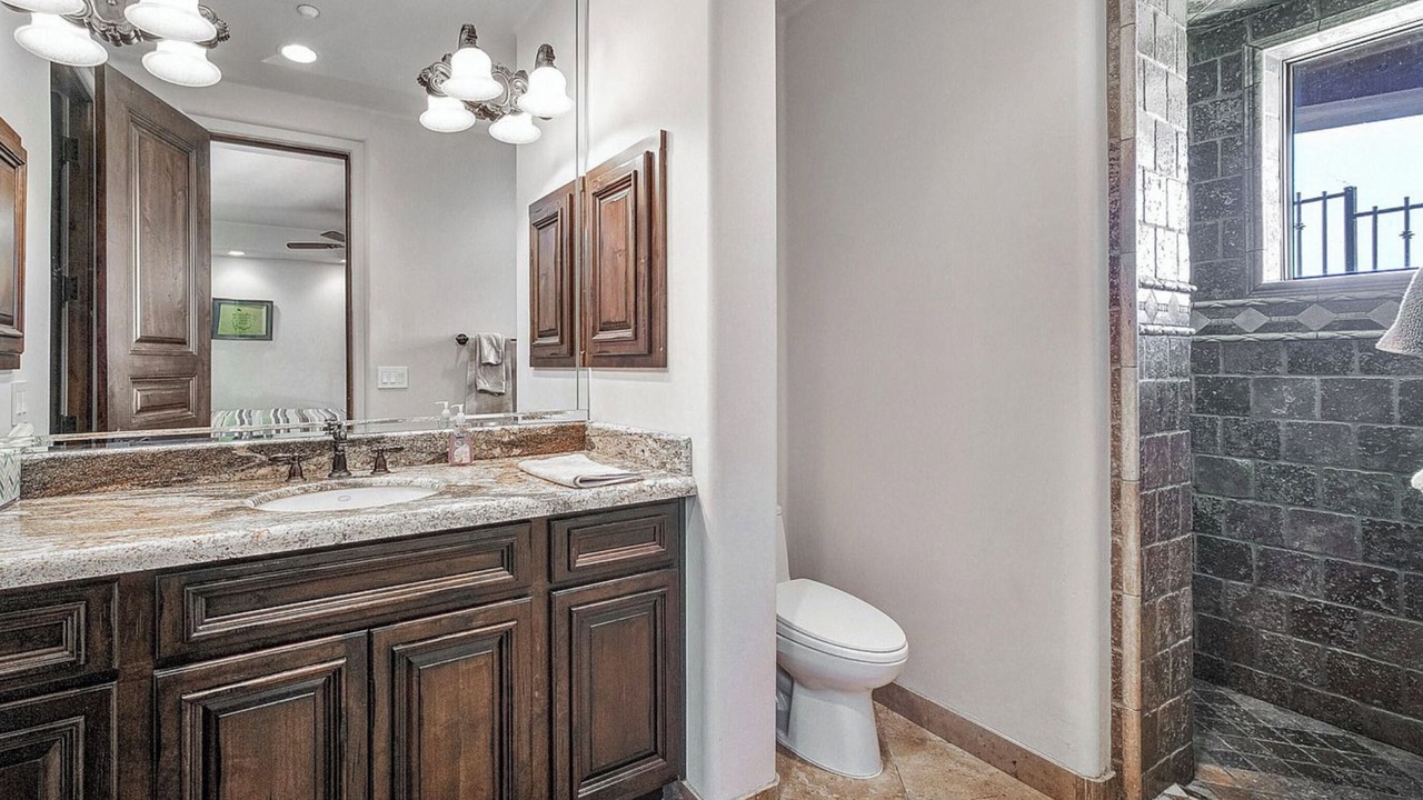 Photo of Bathroom in Pinnacle Peak