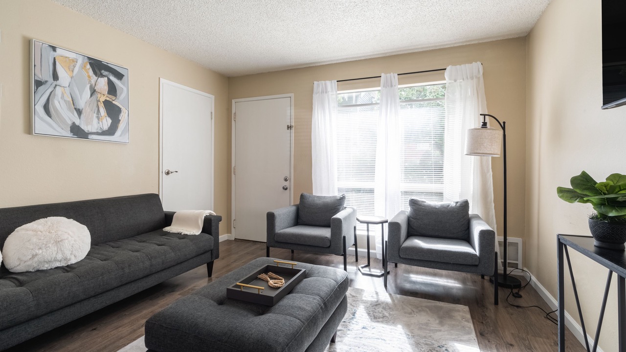 Photo of Livingroom in Downtown