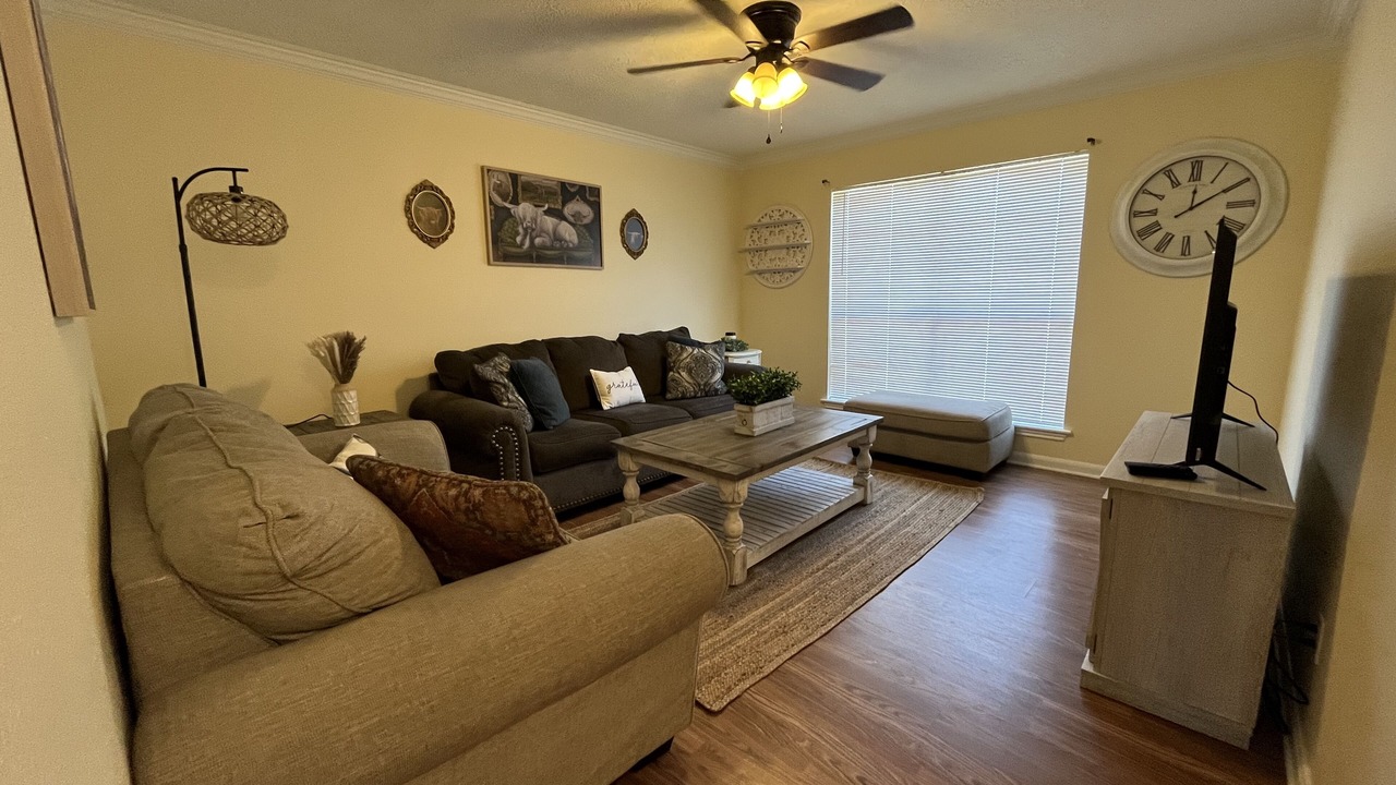 Photo of Livingroom in Westlake