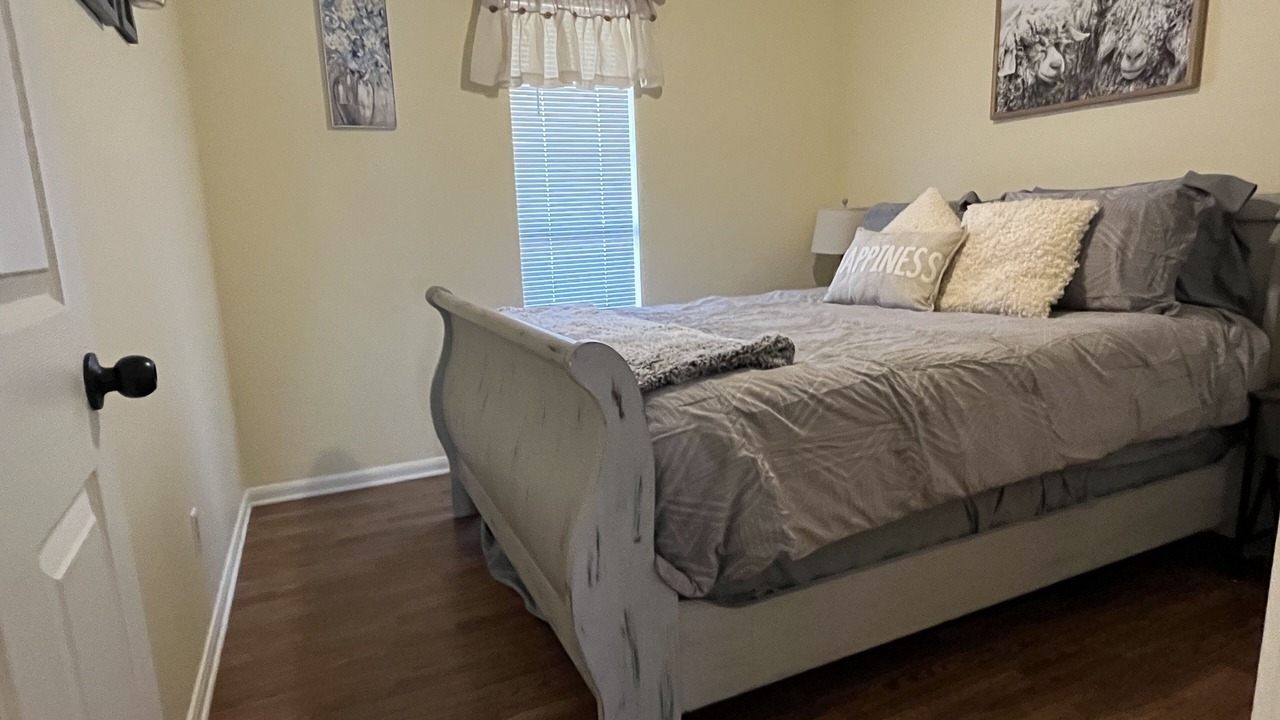 Photo of Bedroom in Westlake