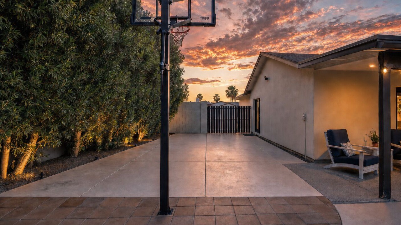 Photo of Patio Balcony in Paradise Valley Village