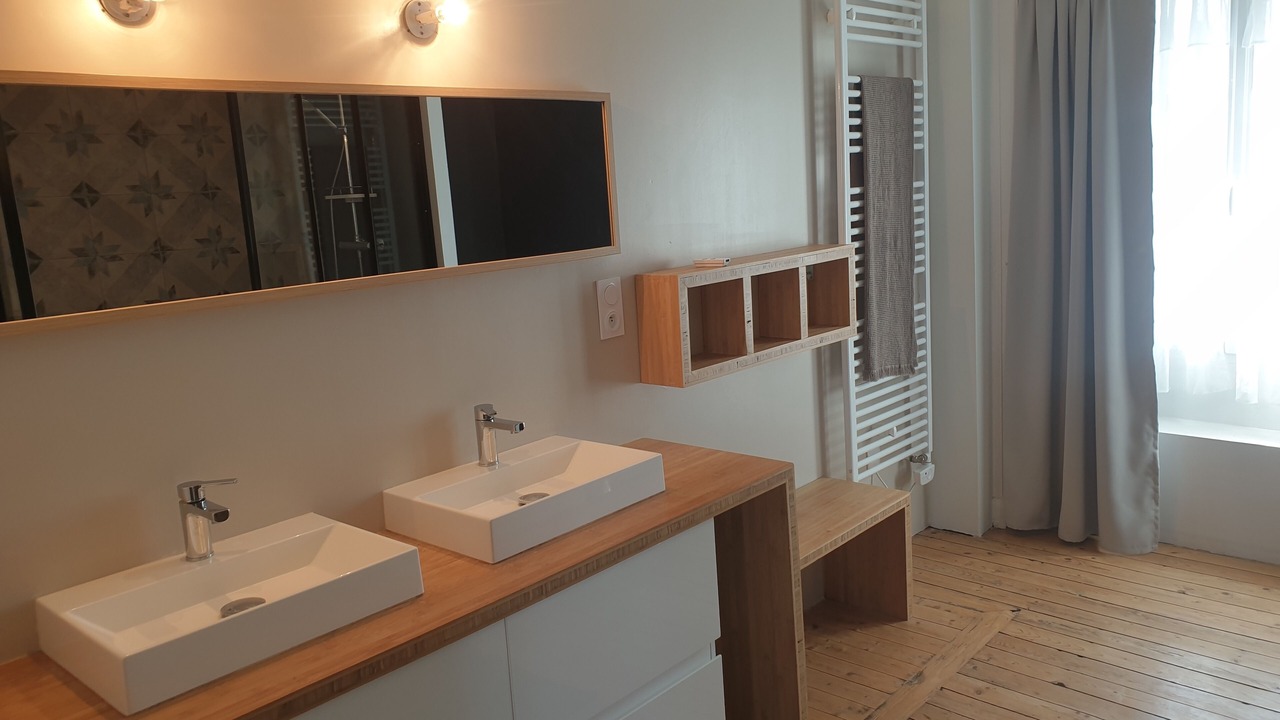 Photo of Bathroom in Laval