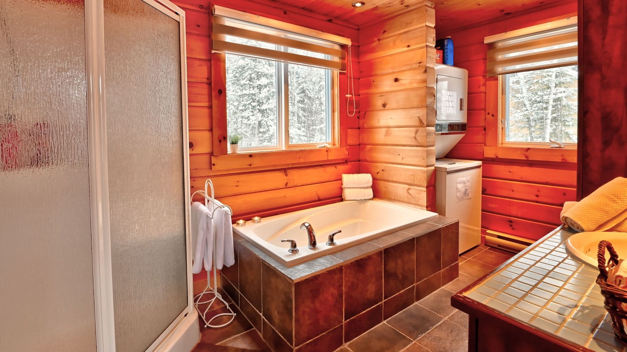 Photo of Bathroom in Sainte-Emelie-de-L'Energie