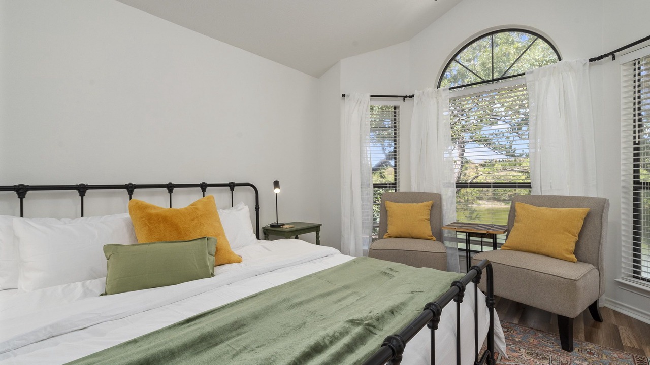 Photo of Bedroom in Oakhurst