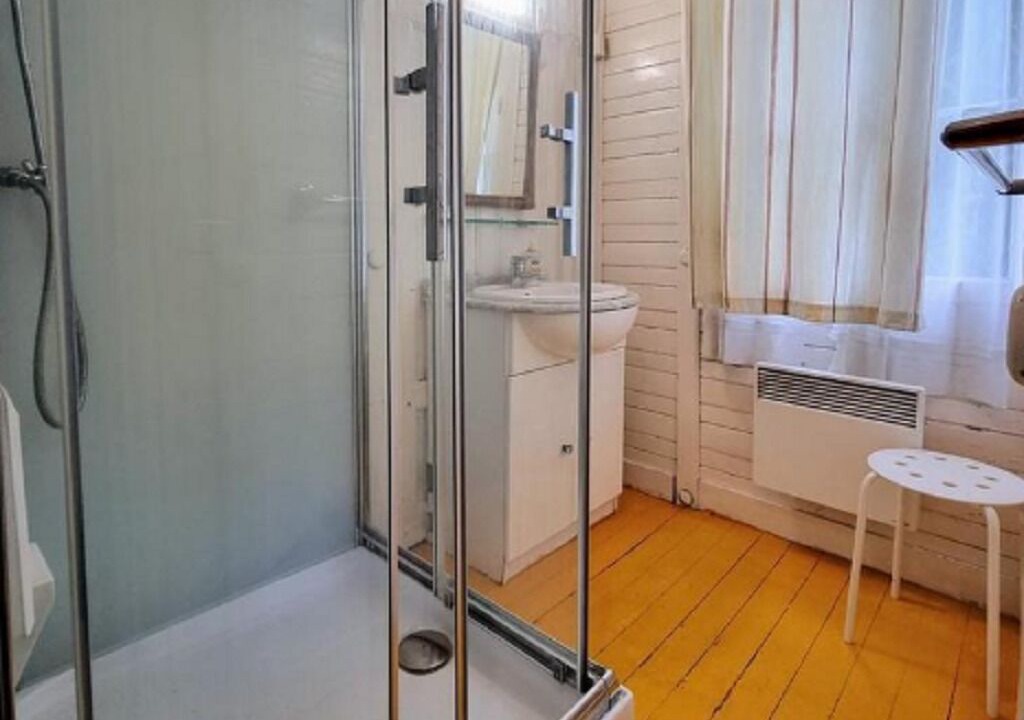 Photo of Bathroom in Montsoult