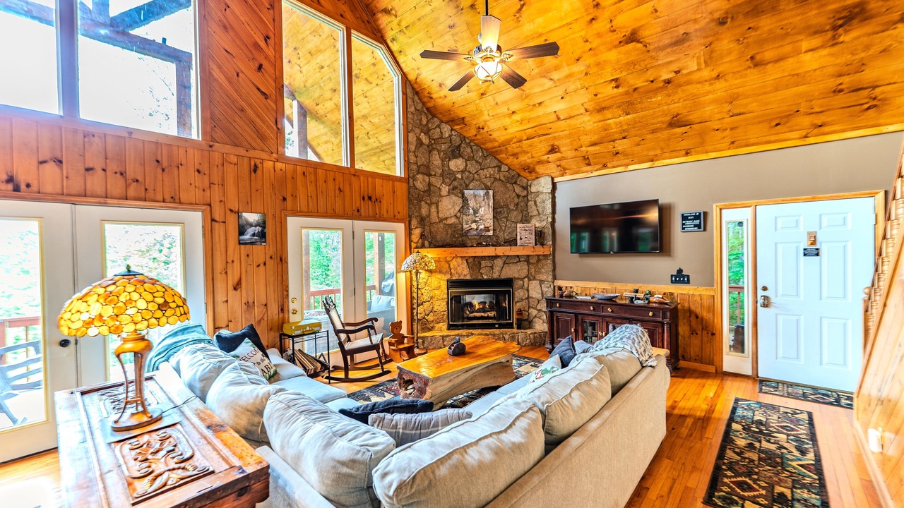 Photo of Livingroom in Sautee Nacoochee