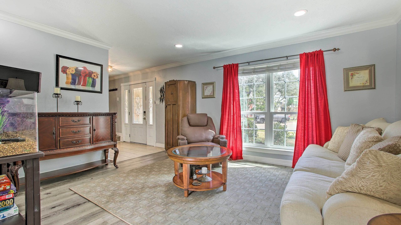 Photo of Bedroom in Clear Lake