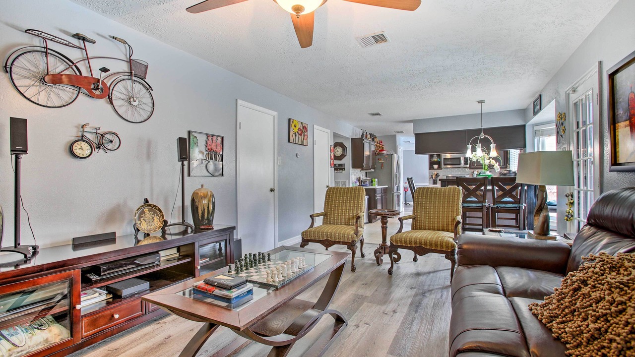 Photo of Livingroom in Clear Lake