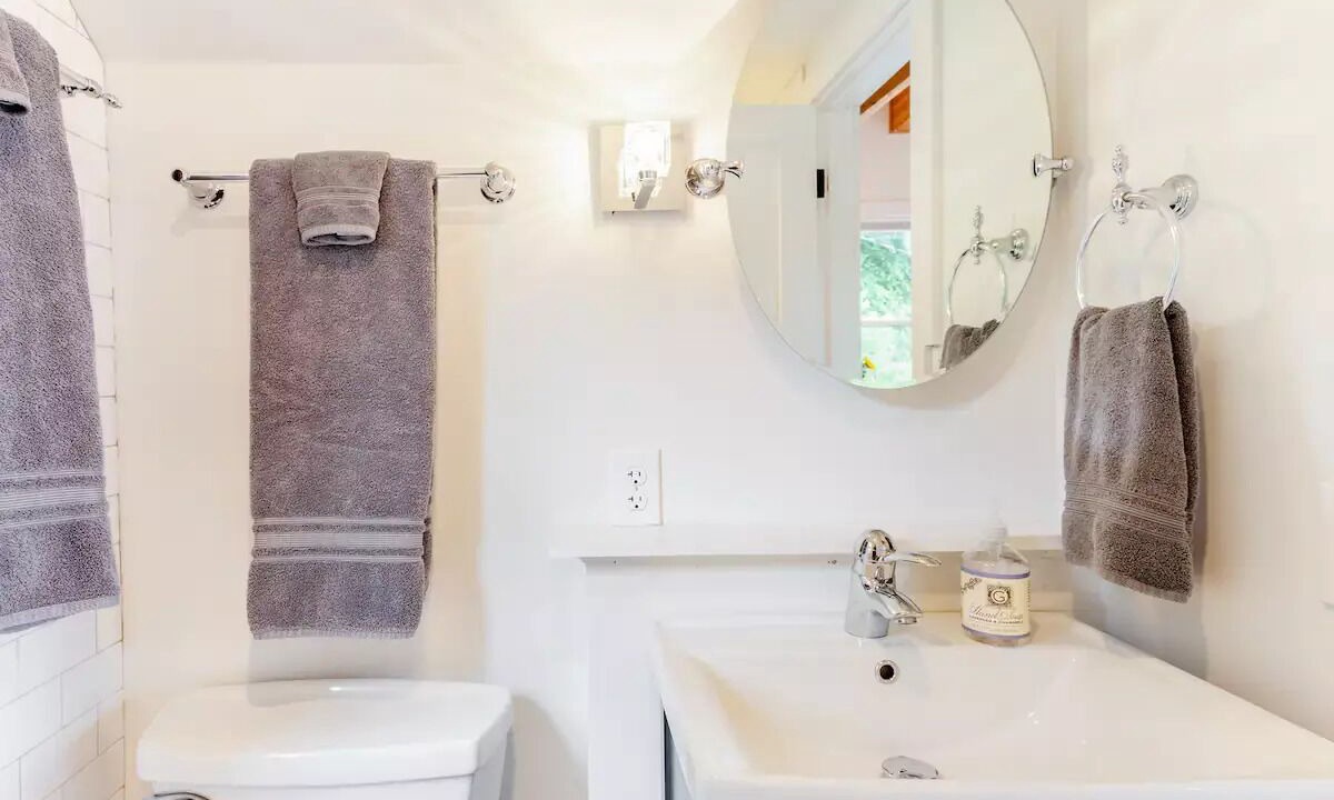 Photo of Bathroom in Fairmount Park