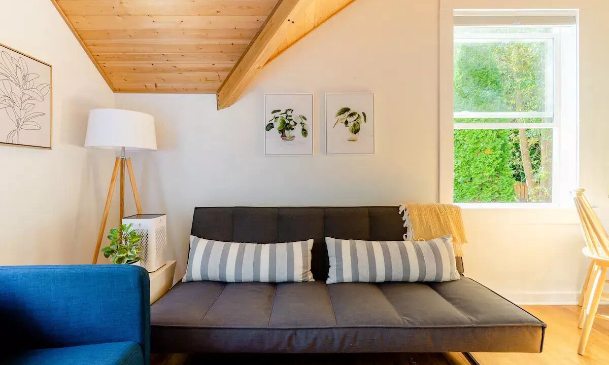Photo of Livingroom in Fairmount Park