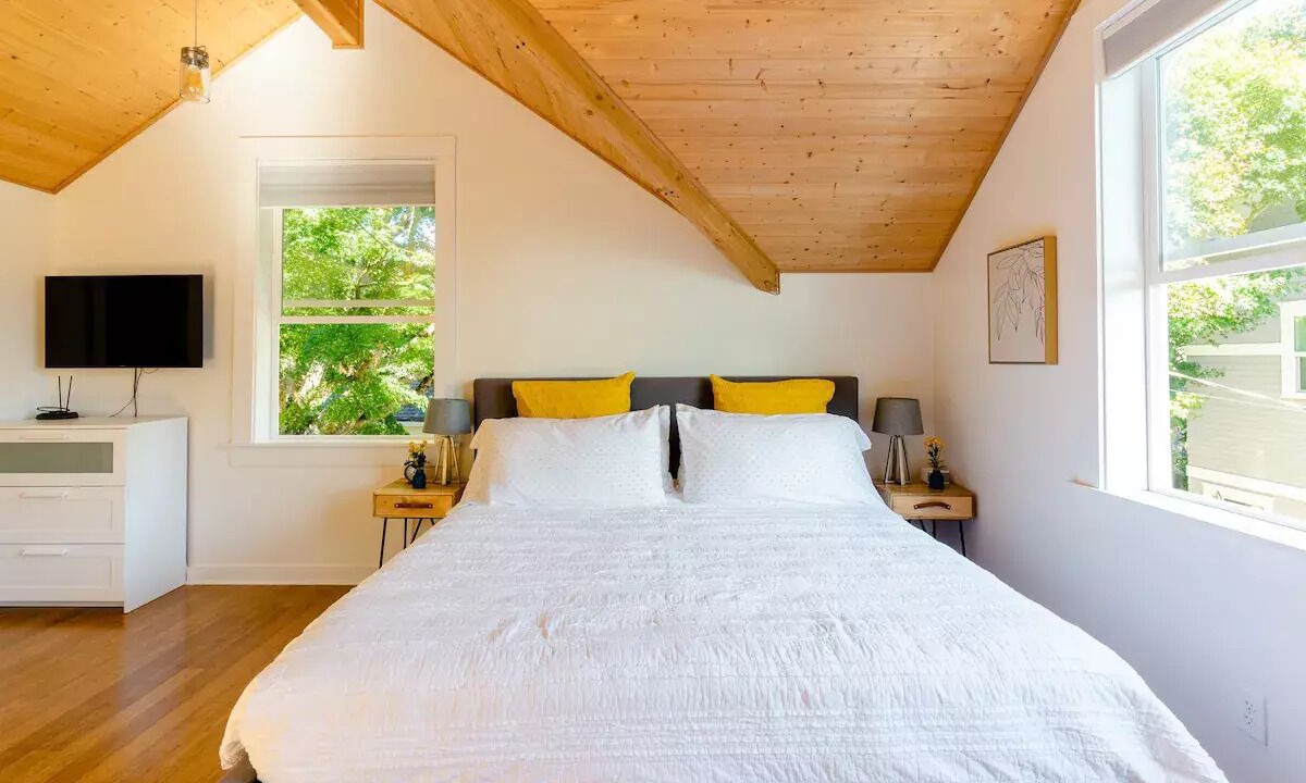 Photo of Bedroom in Fairmount Park