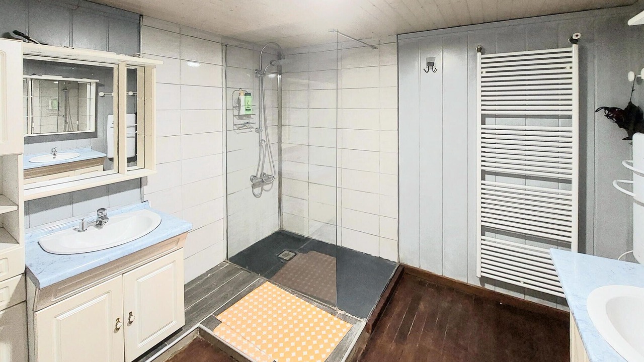 Photo of Bathroom in Merville